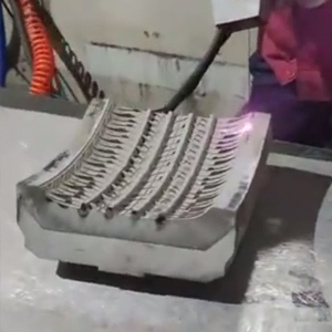 Laser cleaning-tires